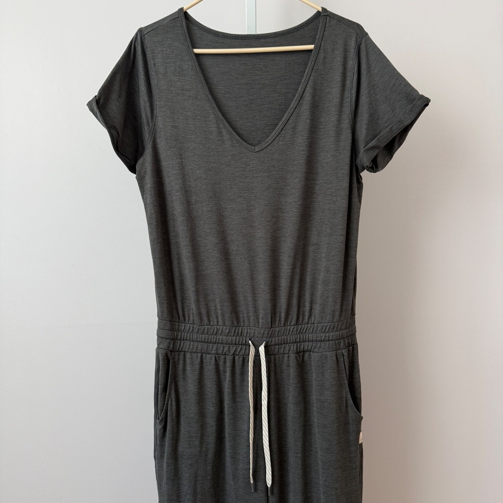 Vuori sz L  Lux‎ Jumpsuit Grey V-Neck Short Sleeve Athleisure Quitet Luxury - Picture 2 of 6
